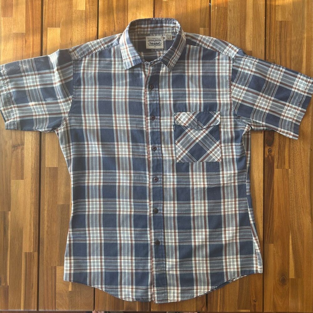 90s VTG Levi's Plaid Short Sleeved Button-up